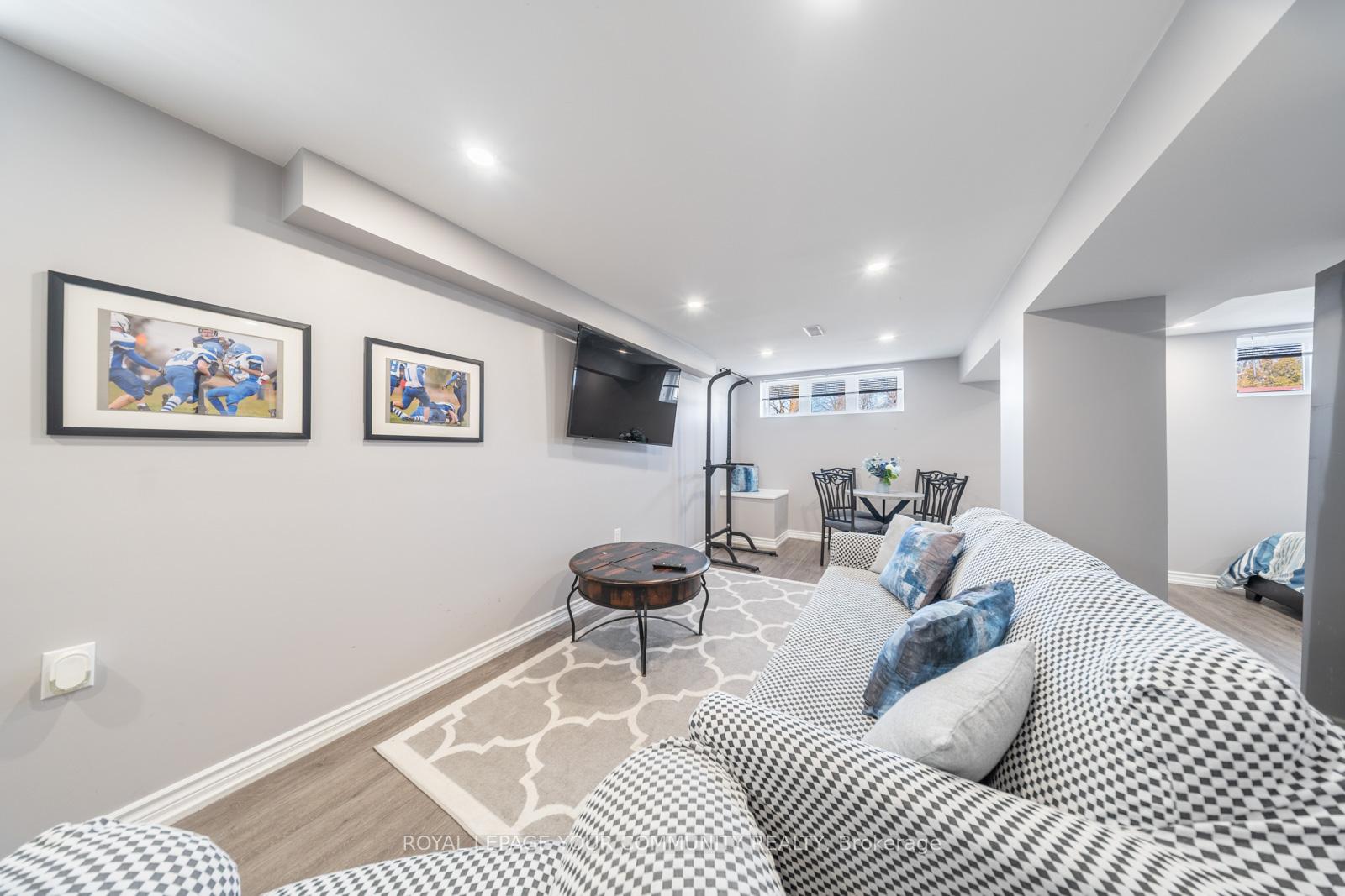 Photo 26 of 37 Burgby Avenue, Brampton, Northwood Park — HOMEH