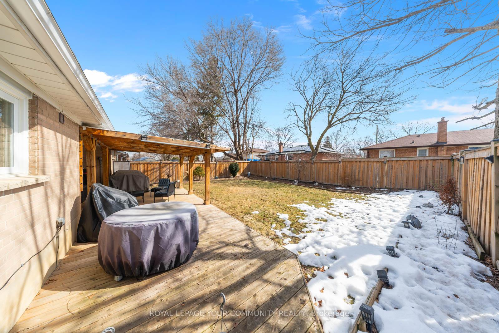 Photo 45 of 37 Burgby Avenue, Brampton, Northwood Park — HOMEH