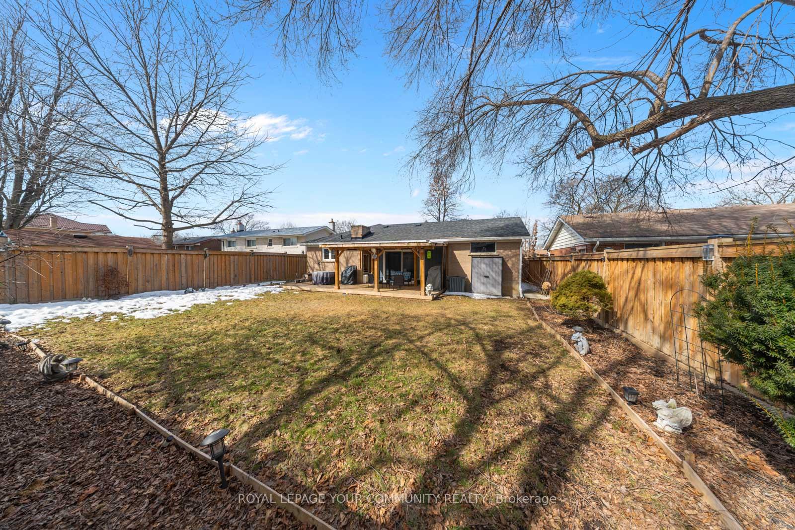 Photo 36 of 37 Burgby Avenue, Brampton, Northwood Park — HOMEH
