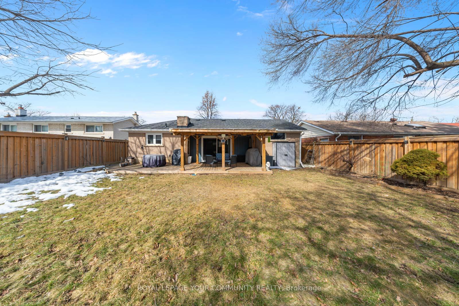 Photo 38 of 37 Burgby Avenue, Brampton, Northwood Park — HOMEH