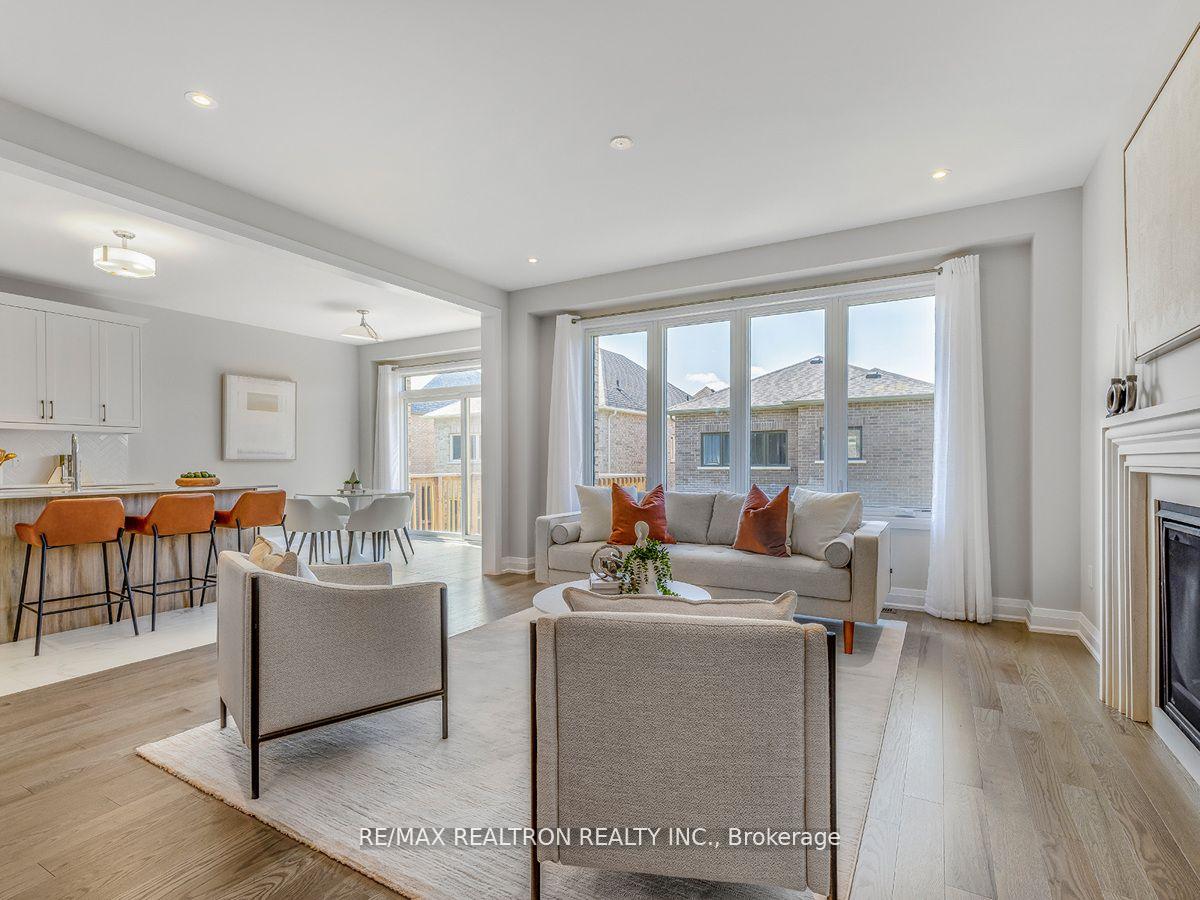 Photo 13 of 36 Periwinkle Road W, Springwater, Midhurst — HOMEH