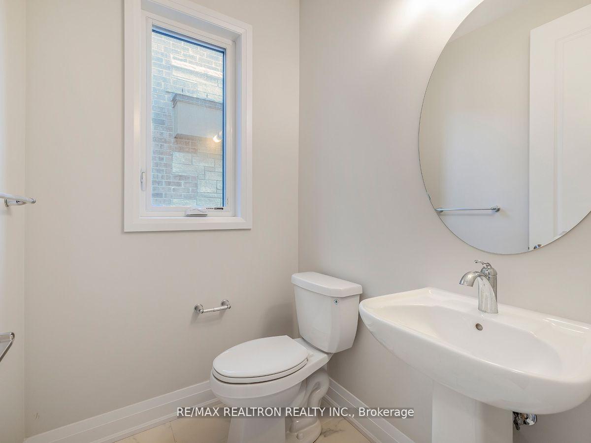 Photo 7 of 36 Periwinkle Road W, Springwater, Midhurst — HOMEH
