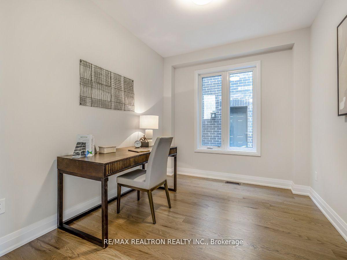 Photo 12 of 36 Periwinkle Road W, Springwater, Midhurst — HOMEH