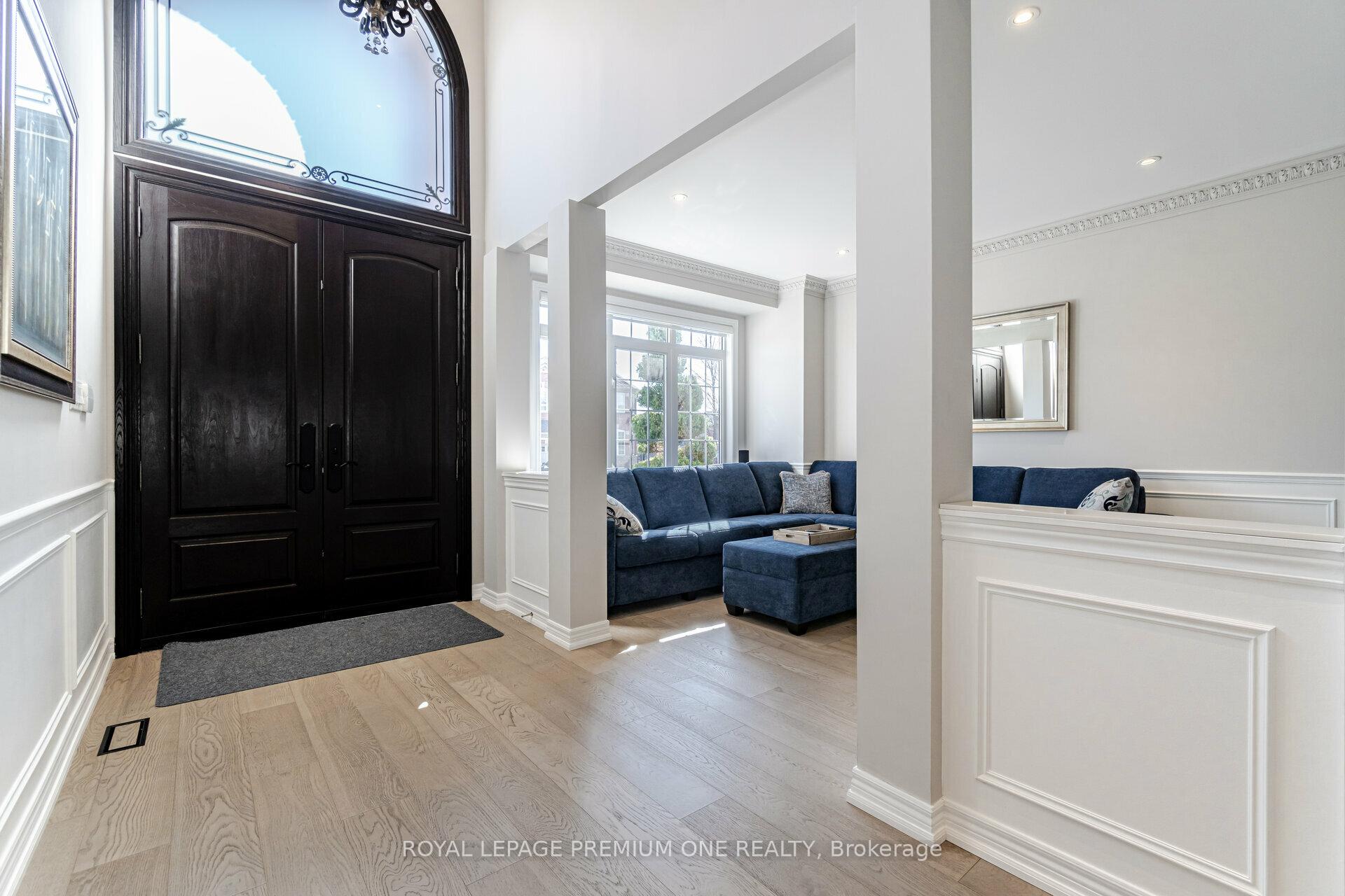 Photo 3 of 60 Julia Valentina Avenue, Vaughan, Sonoma Heights — HOMEH