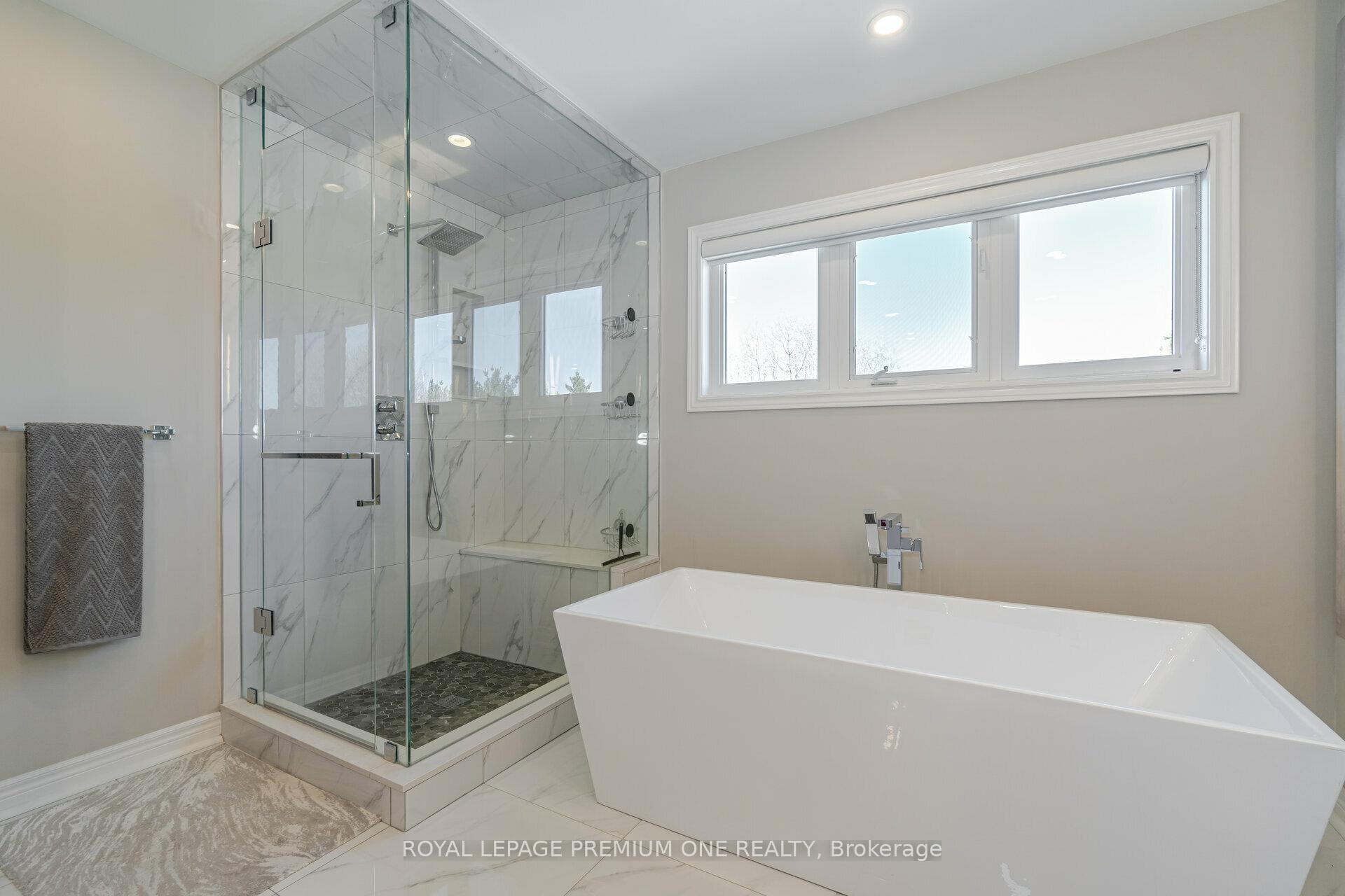 Photo 32 of 60 Julia Valentina Avenue, Vaughan, Sonoma Heights — HOMEH