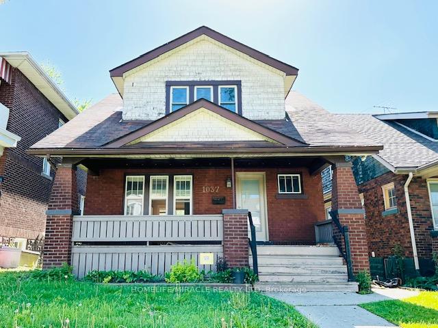Photo 3 of 1037 Bruce Avenue, Windsor — HOMEH