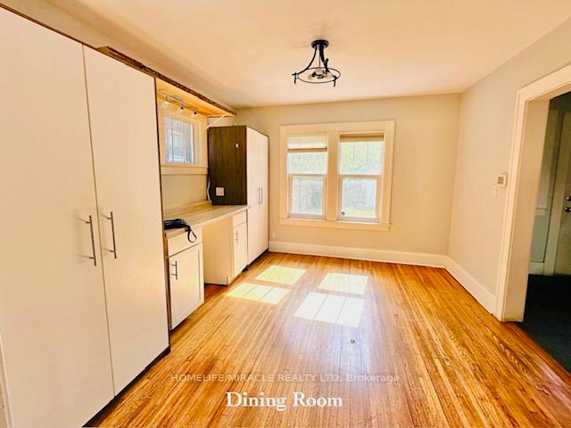Photo 4 of 1037 Bruce Avenue, Windsor — HOMEH
