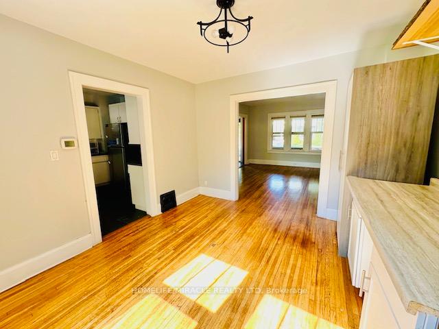 Photo 11 of 1037 Bruce Avenue, Windsor — HOMEH