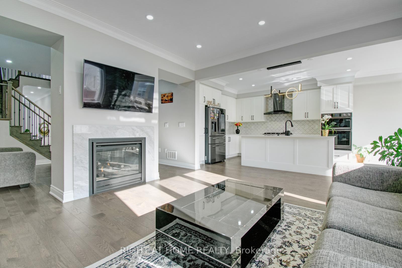 Photo 10 of 18 Twilley Road, Brampton, Brampton West — HOMEH