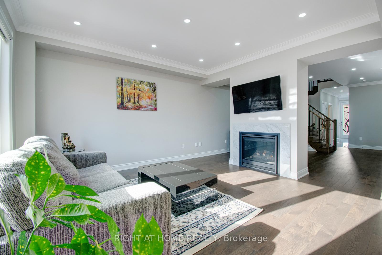 Photo 11 of 18 Twilley Road, Brampton, Brampton West — HOMEH