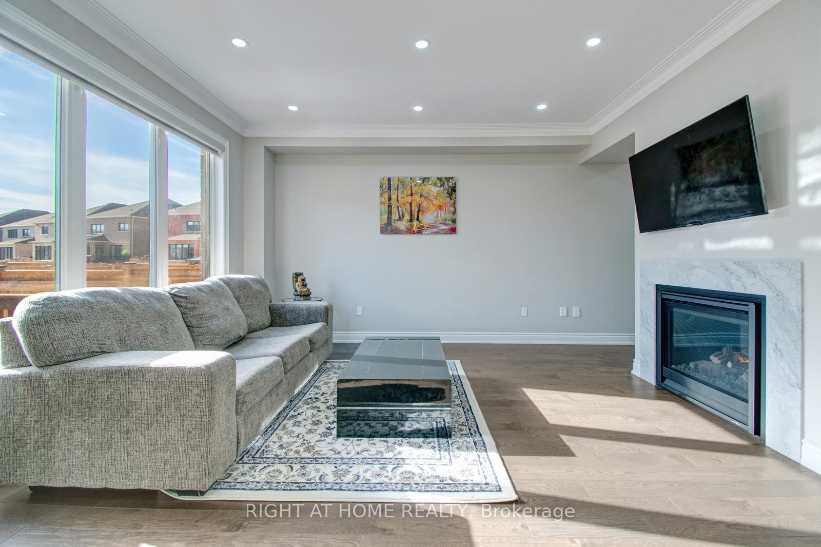 Photo 12 of 18 Twilley Road, Brampton, Brampton West — HOMEH