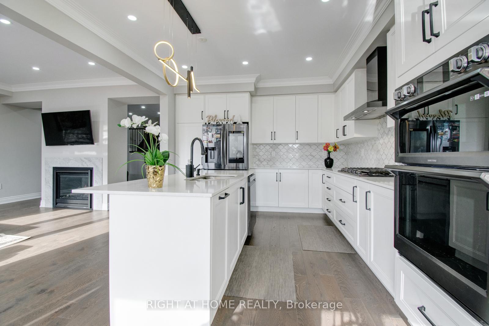 Photo 13 of 18 Twilley Road, Brampton, Brampton West — HOMEH