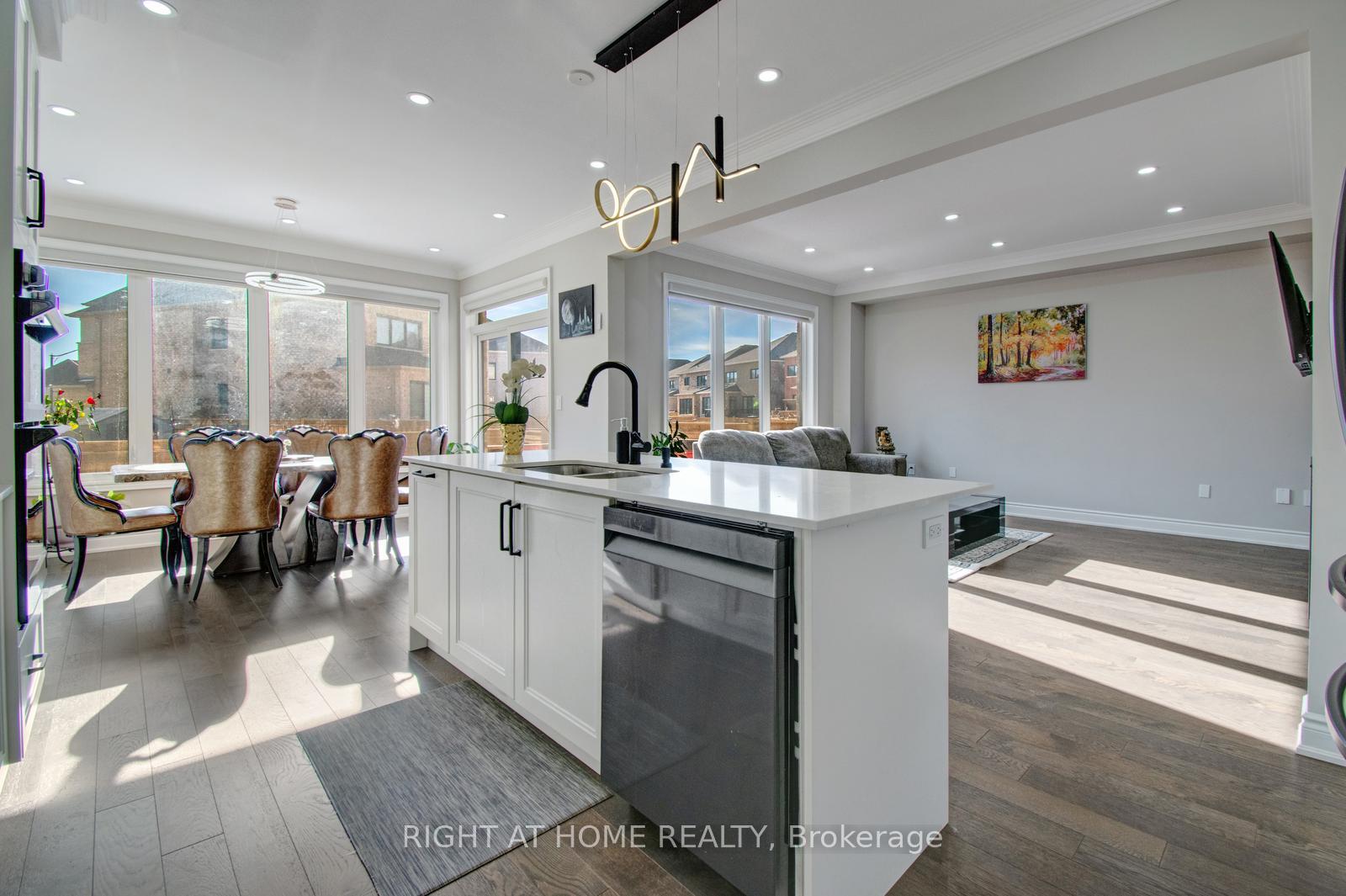 Photo 15 of 18 Twilley Road, Brampton, Brampton West — HOMEH