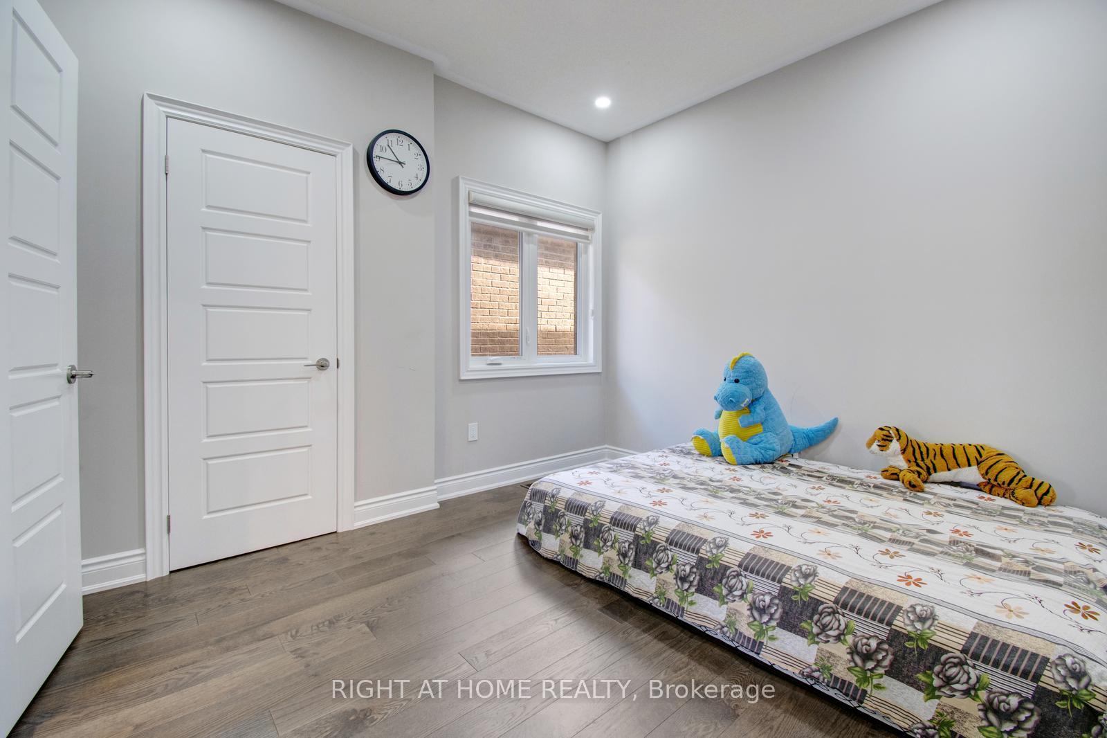 Photo 26 of 18 Twilley Road, Brampton, Brampton West — HOMEH
