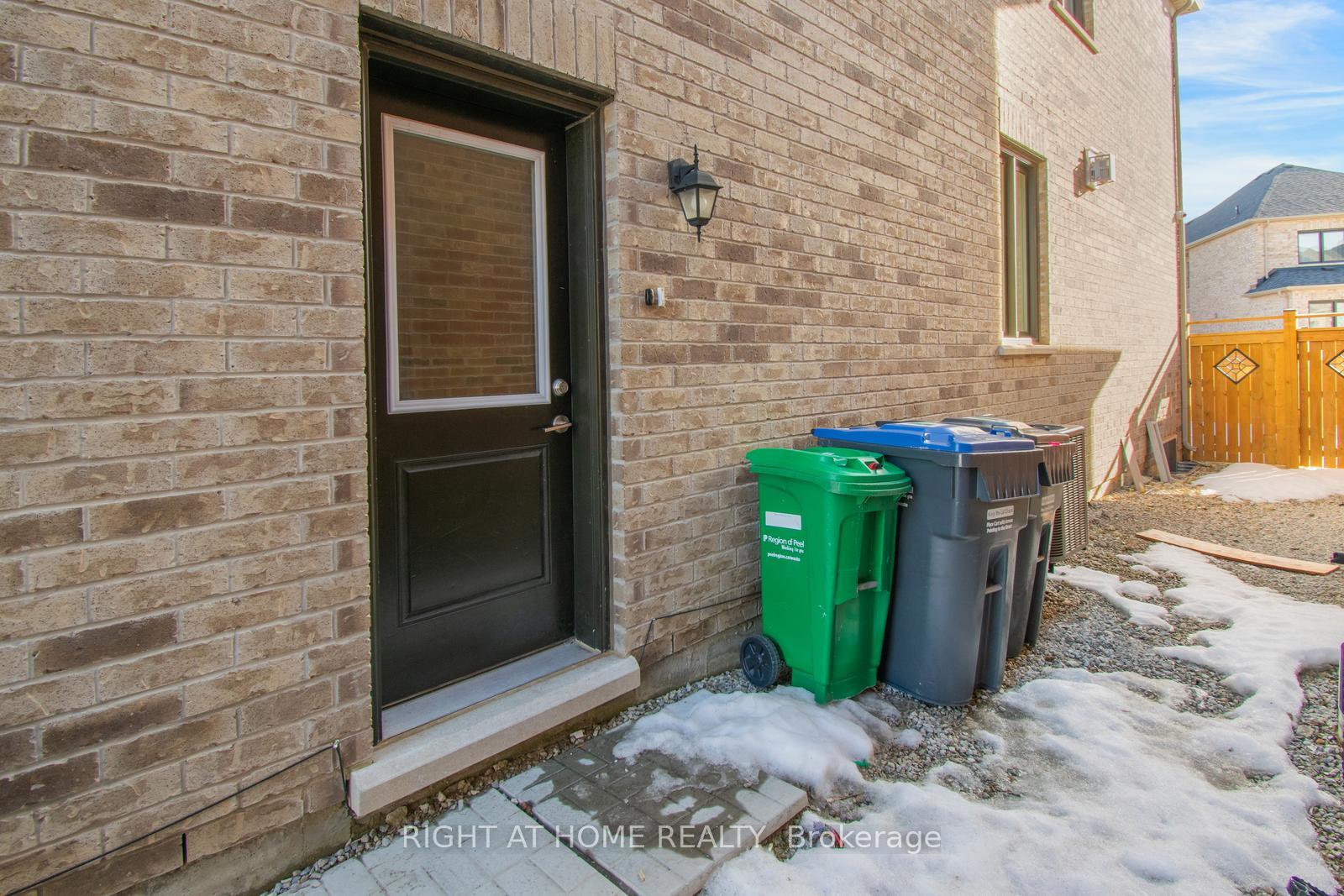 Photo 36 of 18 Twilley Road, Brampton, Brampton West — HOMEH