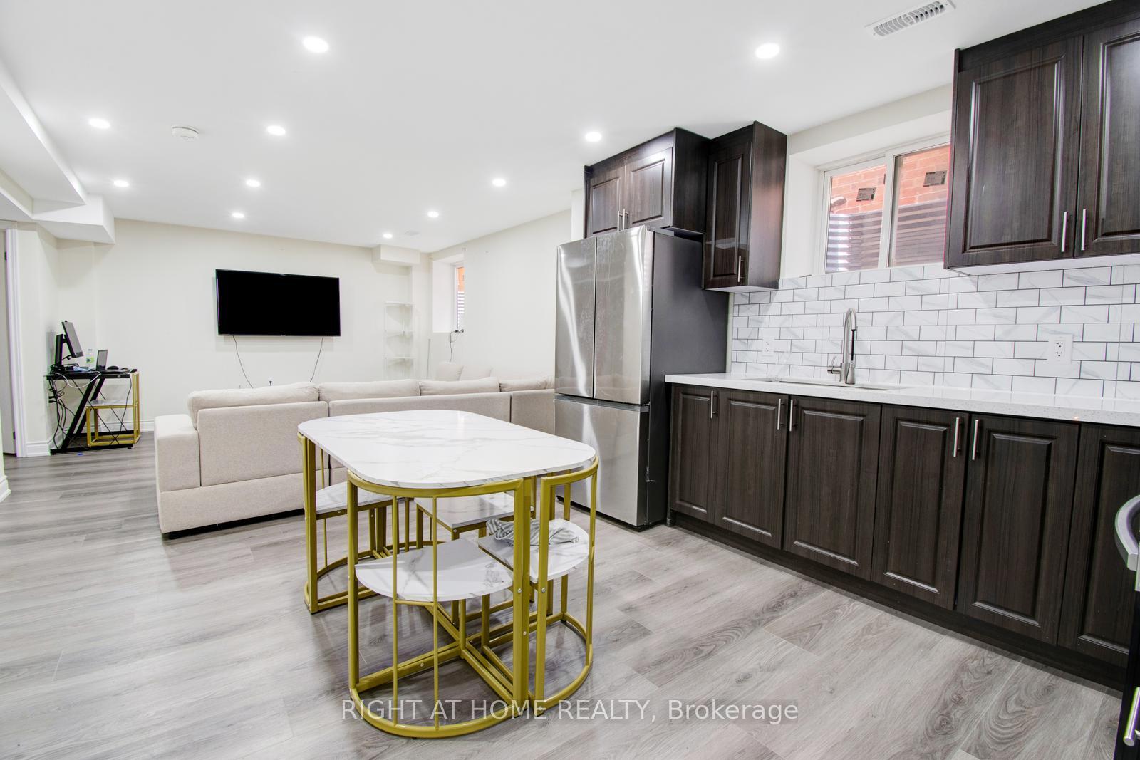 Photo 42 of 18 Twilley Road, Brampton, Brampton West — HOMEH