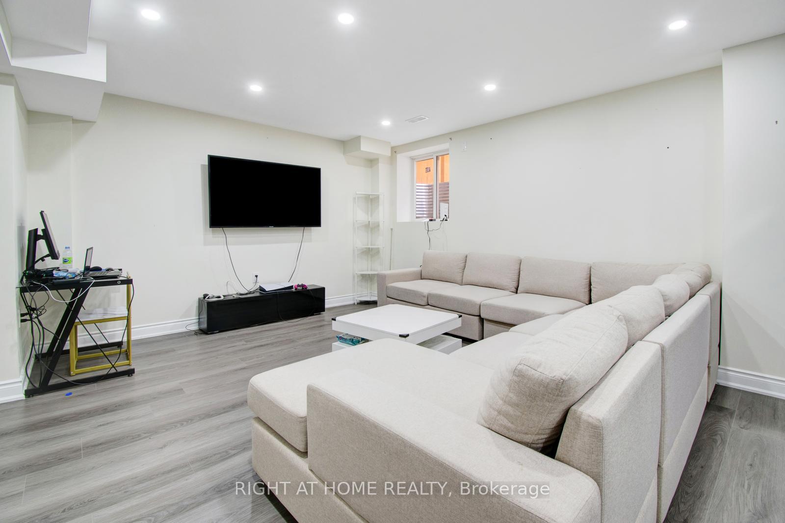 Photo 41 of 18 Twilley Road, Brampton, Brampton West — HOMEH