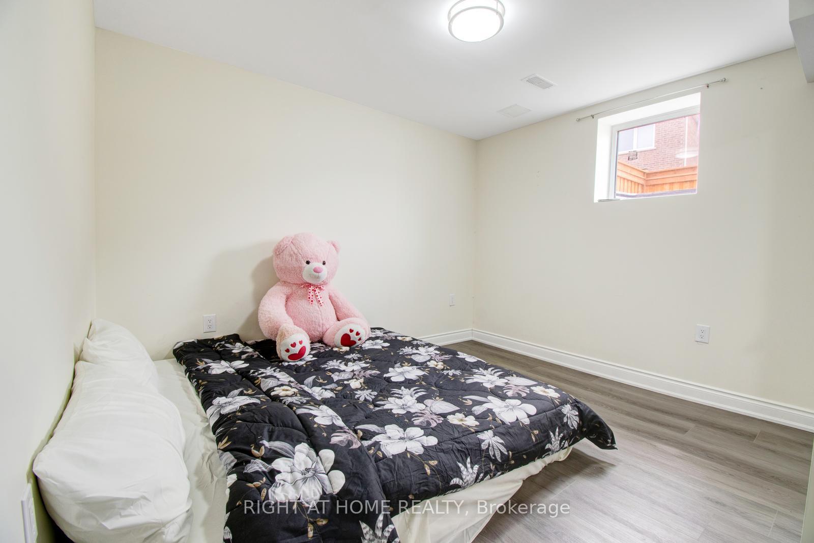 Photo 44 of 18 Twilley Road, Brampton, Brampton West — HOMEH