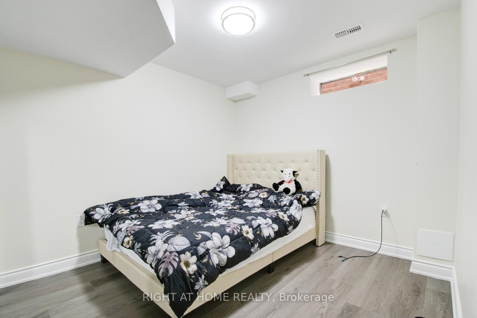Photo 43 of 18 Twilley Road, Brampton, Brampton West — HOMEH