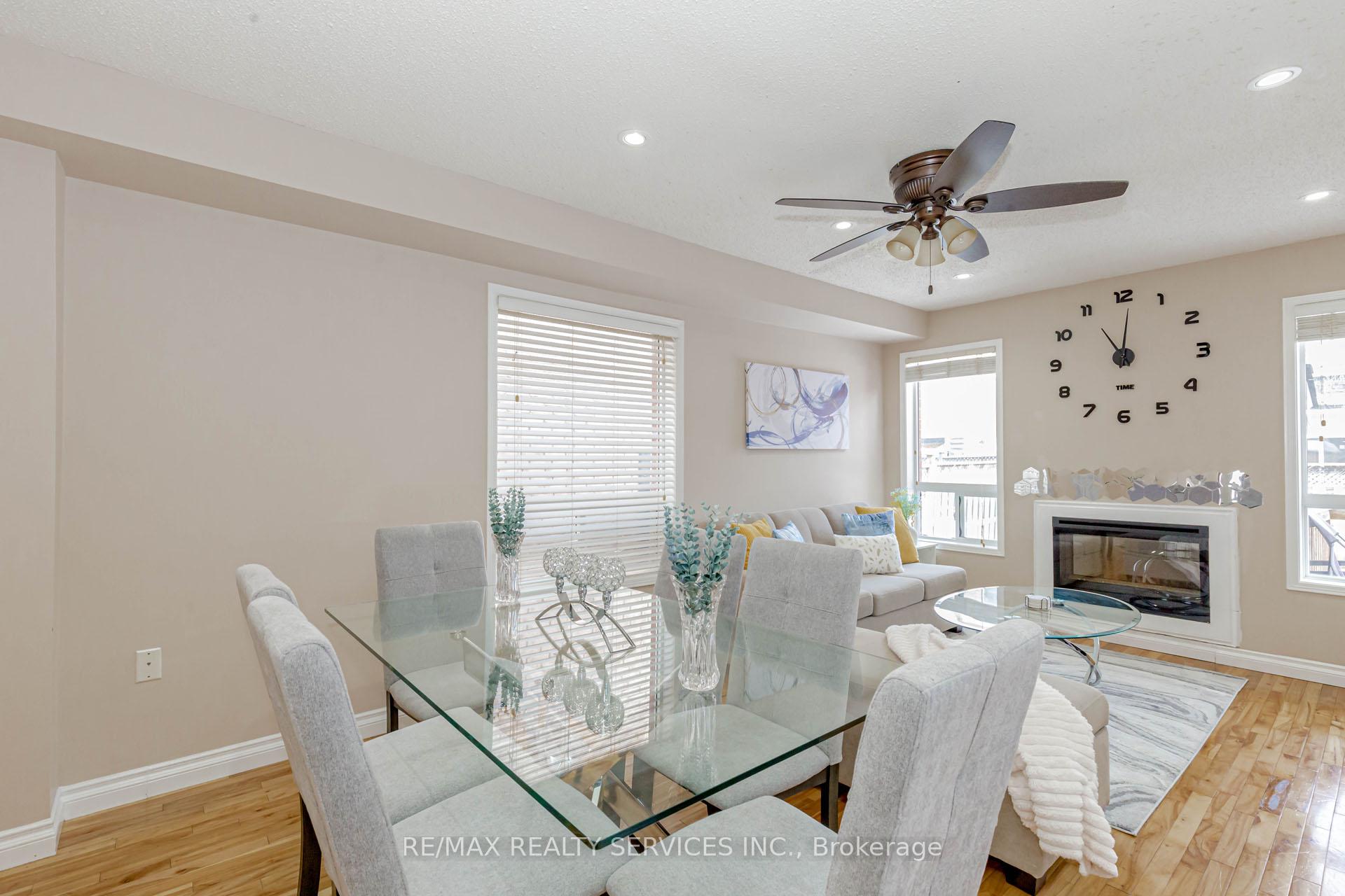 Photo 9 of 47 Oakmeadow Drive, Brampton, Fletcher's Meadow — HOMEH