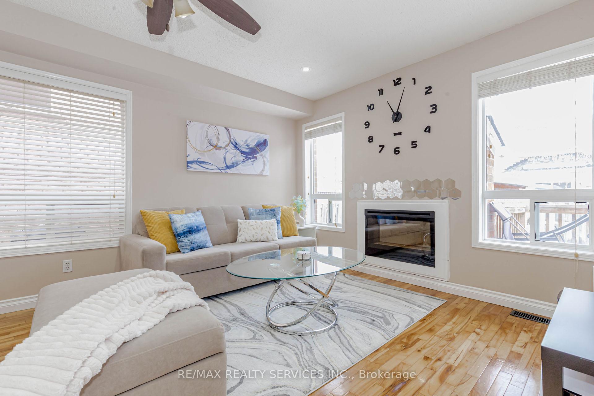 Photo 10 of 47 Oakmeadow Drive, Brampton, Fletcher's Meadow — HOMEH