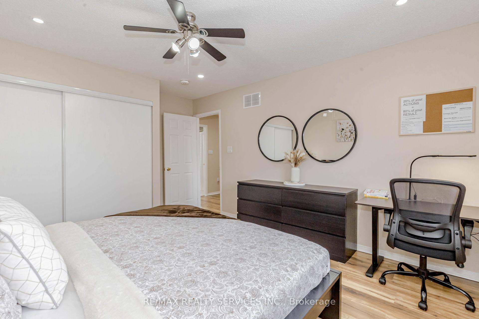 Photo 20 of 47 Oakmeadow Drive, Brampton, Fletcher's Meadow — HOMEH