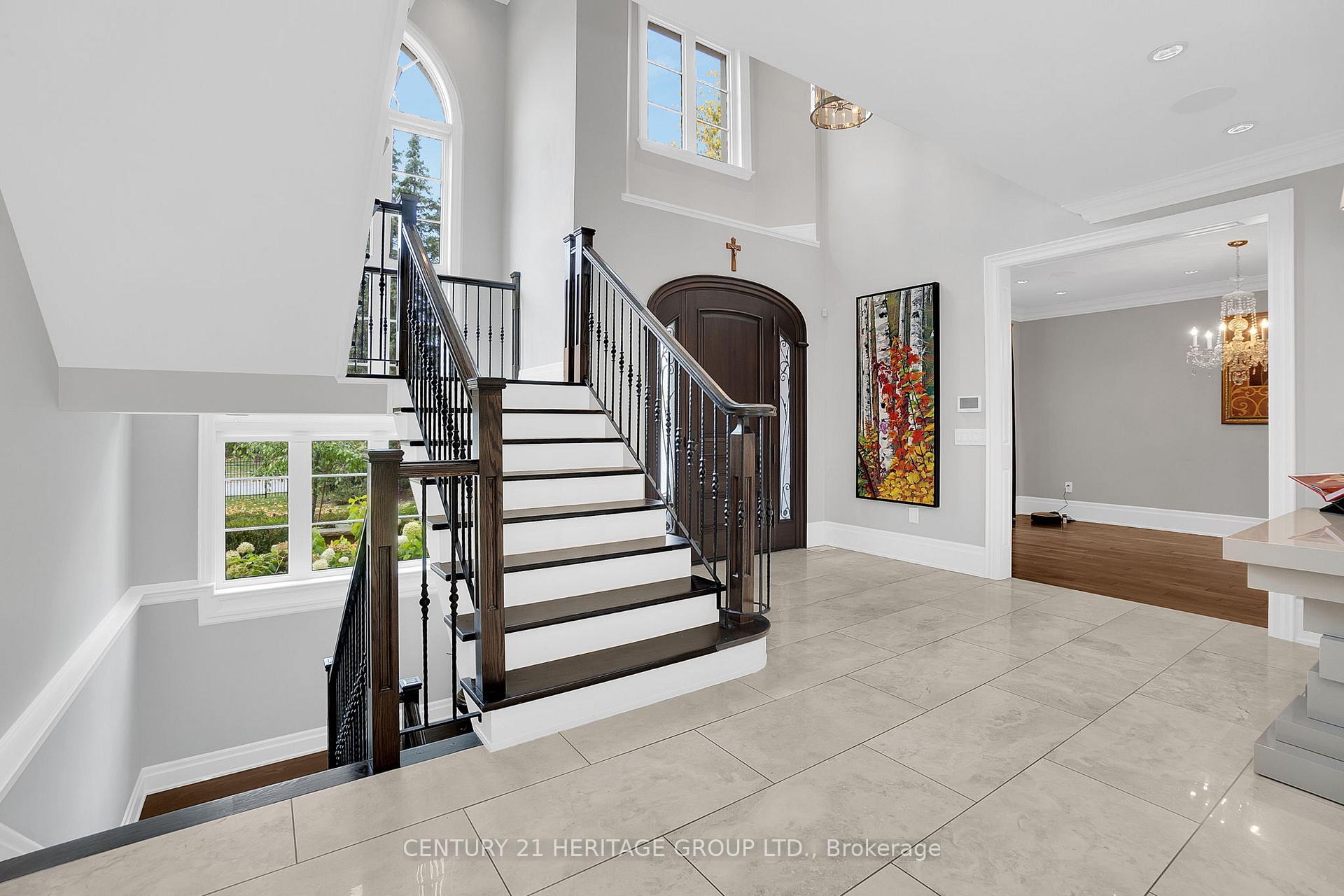 Photo 4 of 3 Curran Court, King, King City — HOMEH