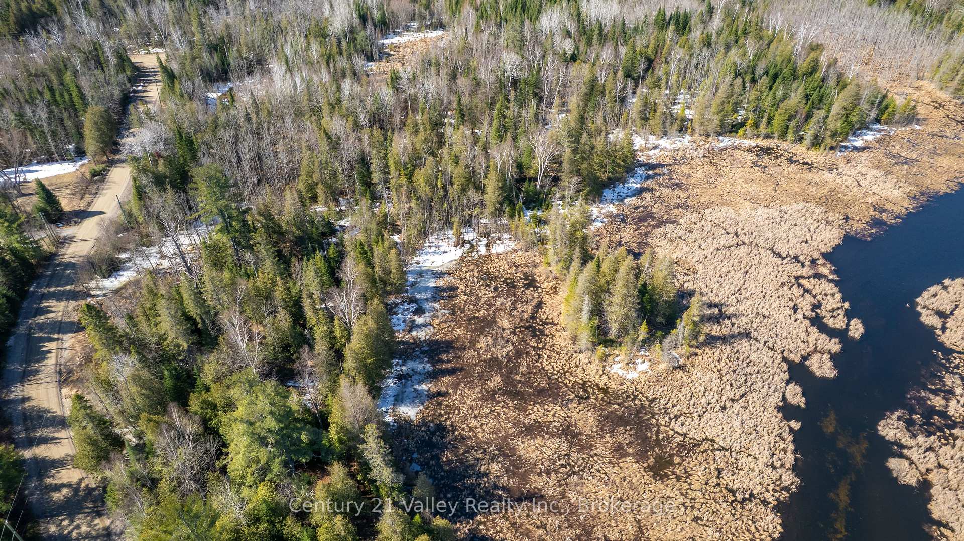 Photo 5 of 01 Ashdad Road E, Greater Madawaska — HOMEH