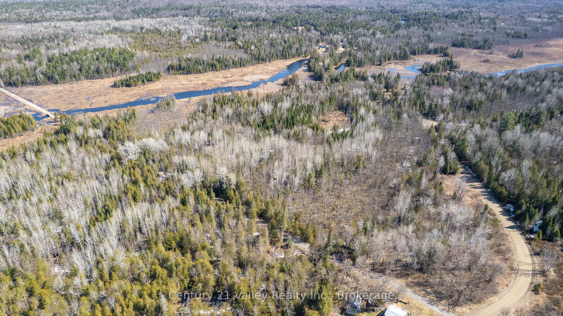 Photo 3 of 01 Ashdad Road E, Greater Madawaska — HOMEH