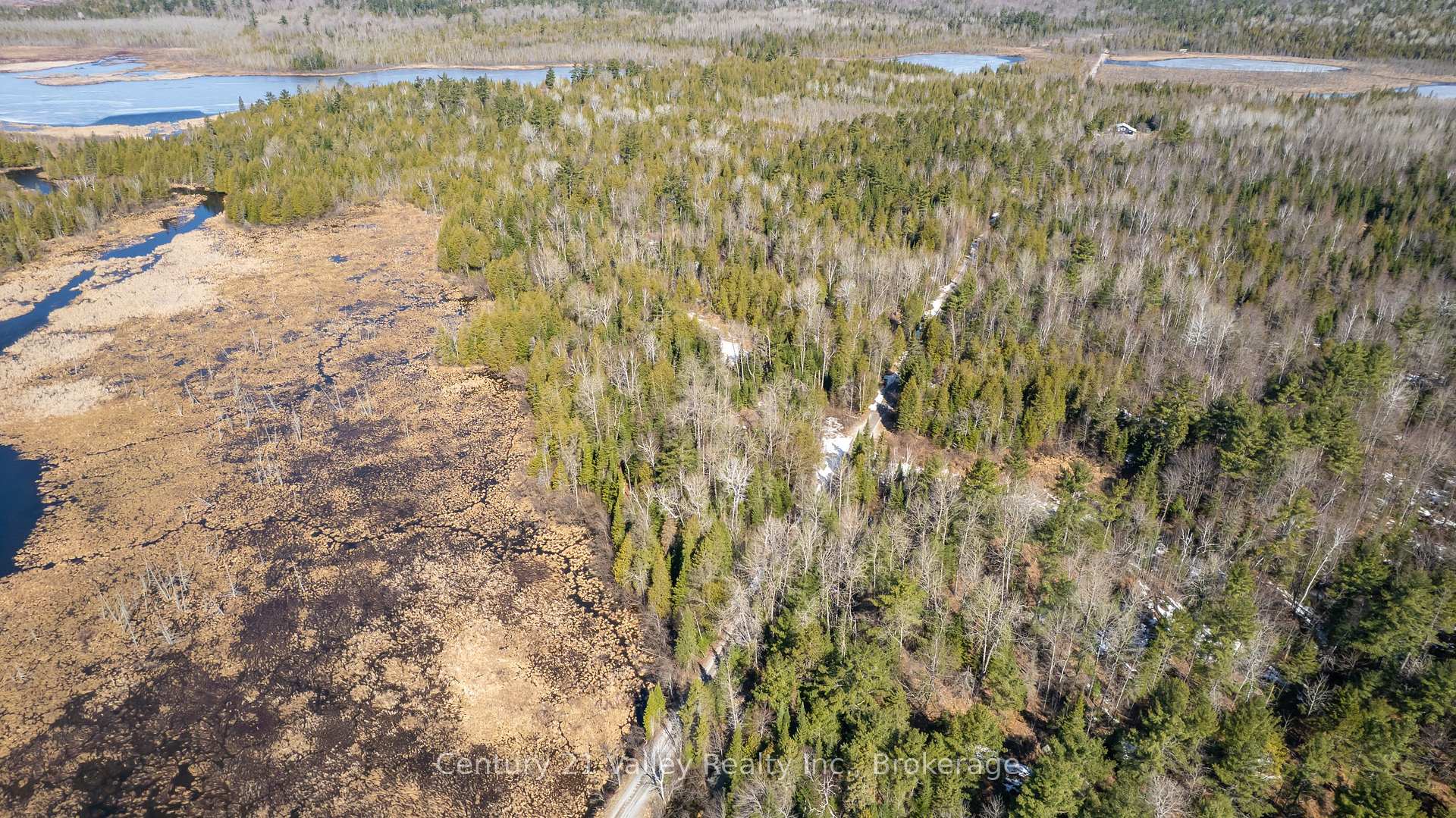 Photo 10 of 01 Ashdad Road E, Greater Madawaska — HOMEH