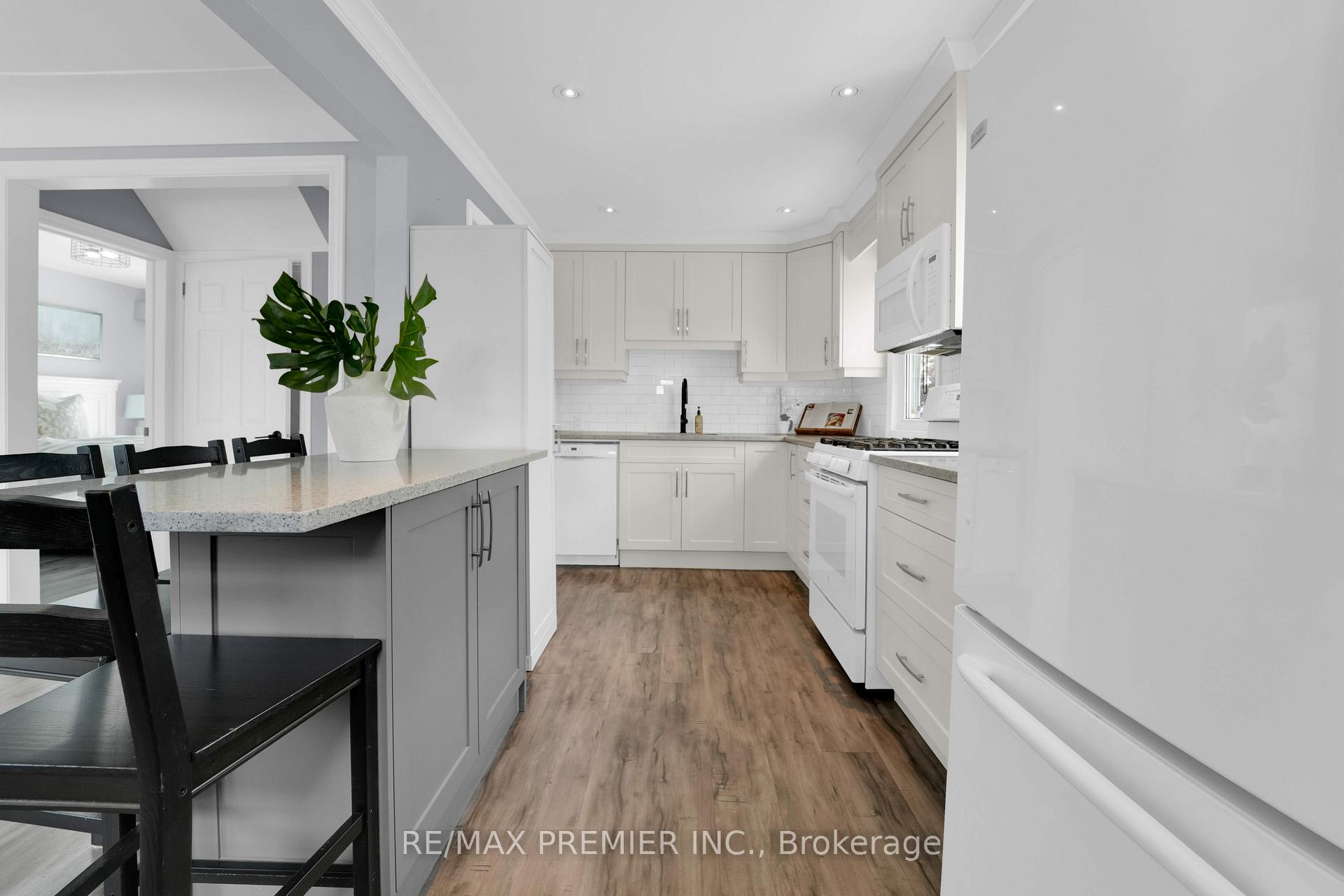 Photo 18 of 12 Burns Place, Hamilton, Raleigh — HOMEH