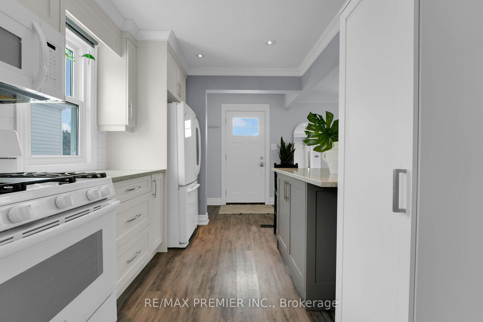 Photo 17 of 12 Burns Place, Hamilton, Raleigh — HOMEH