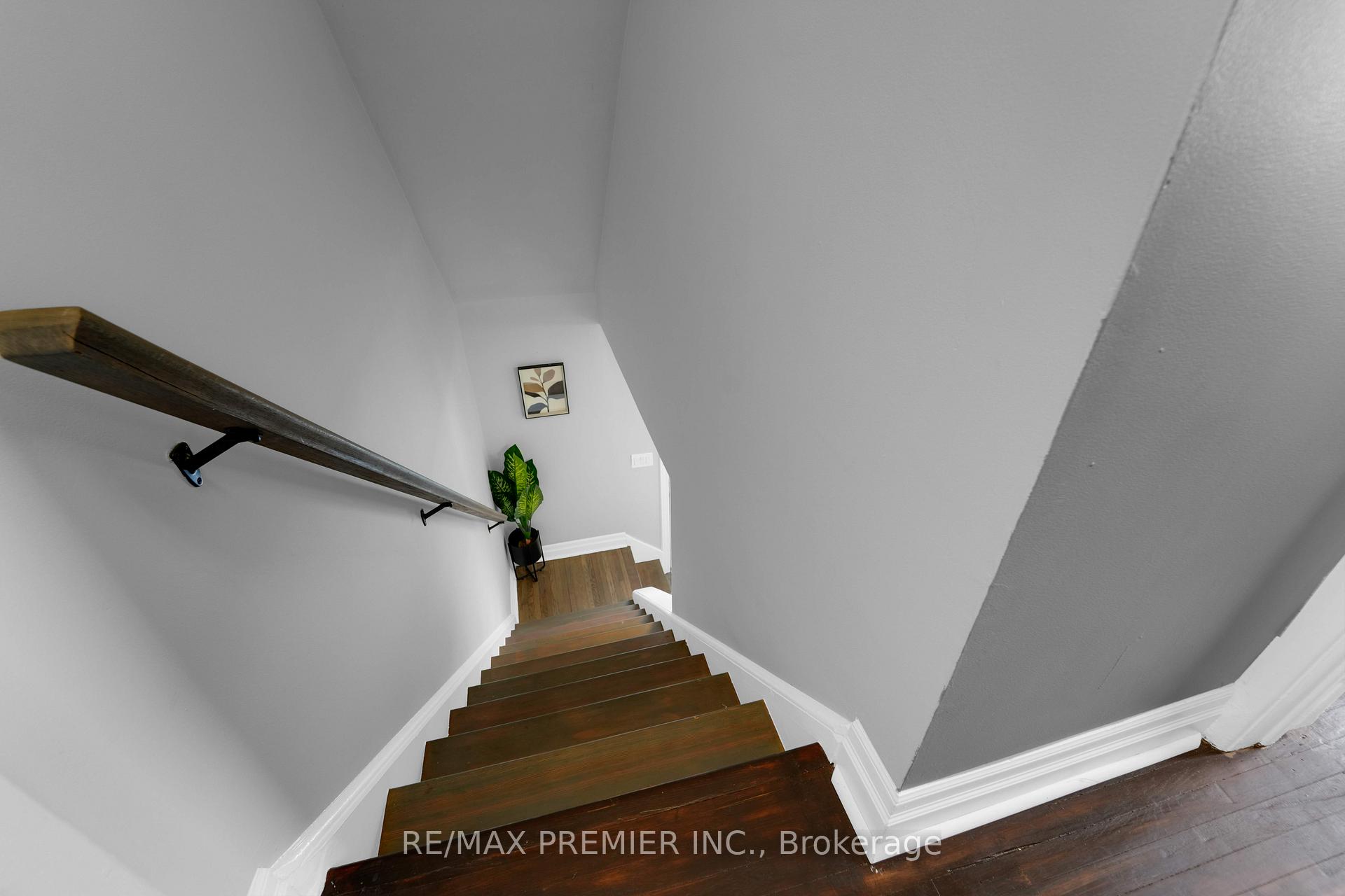 Photo 36 of 12 Burns Place, Hamilton, Raleigh — HOMEH