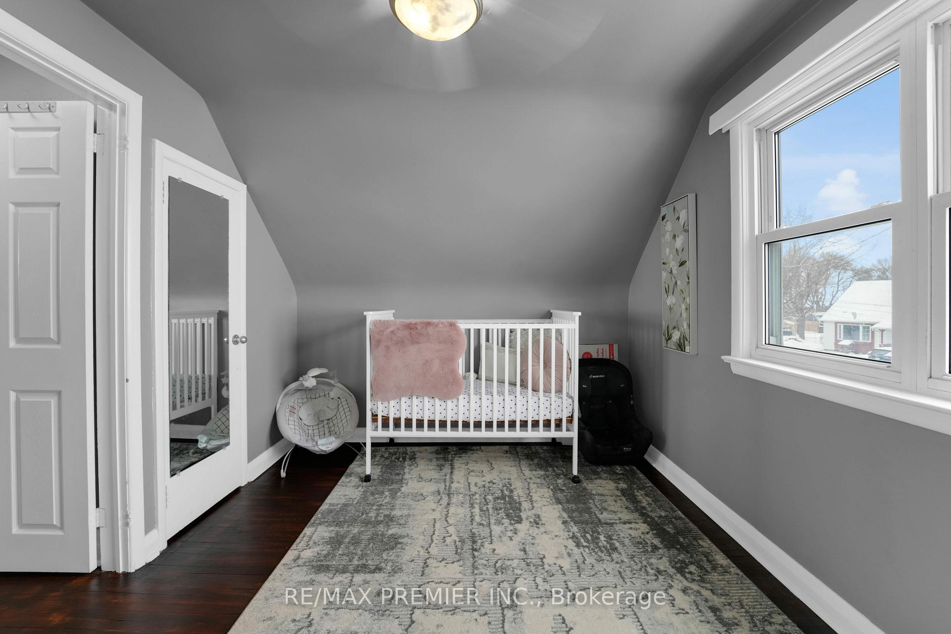 Photo 23 of 12 Burns Place, Hamilton, Raleigh — HOMEH