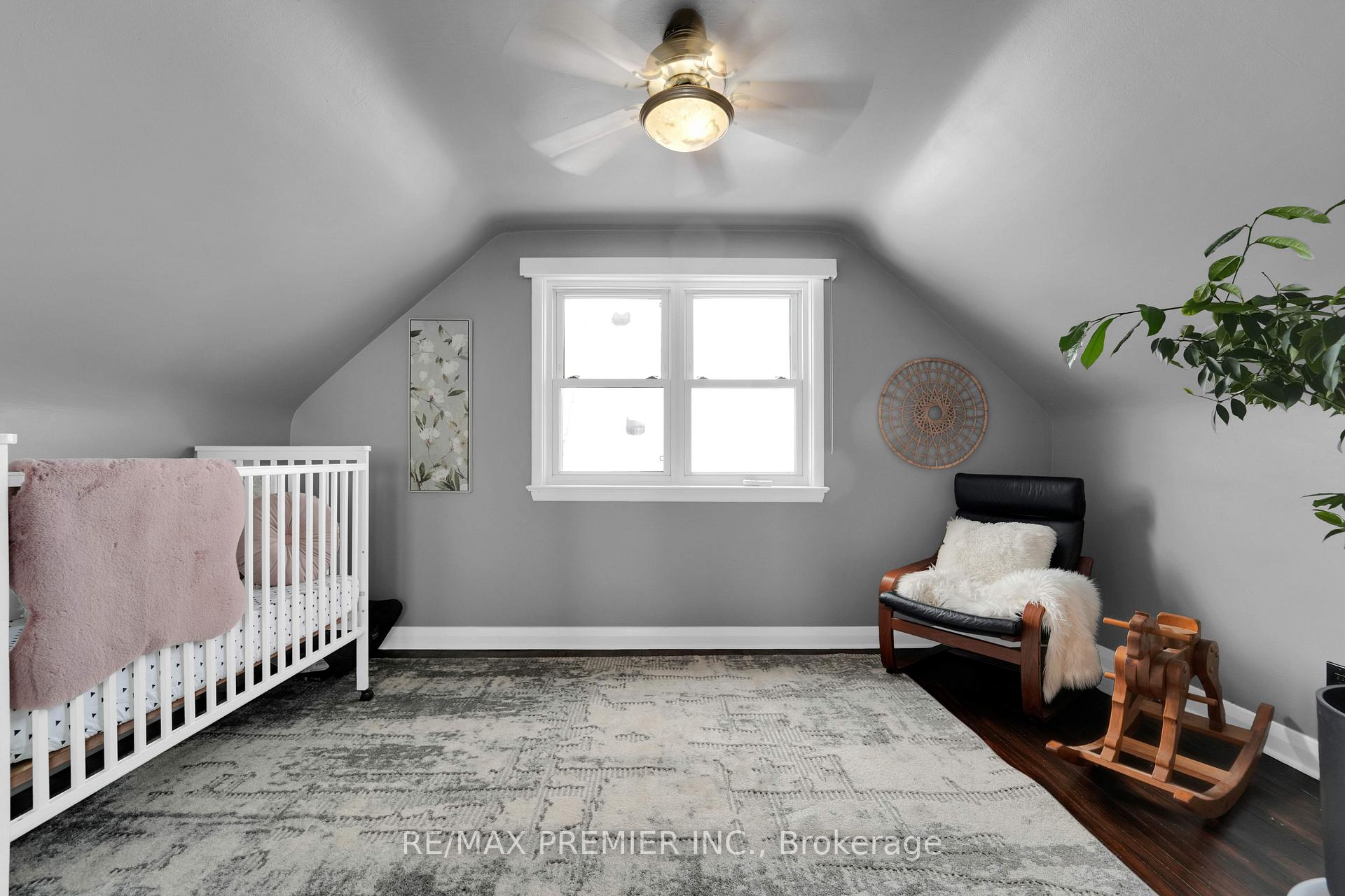 Photo 25 of 12 Burns Place, Hamilton, Raleigh — HOMEH