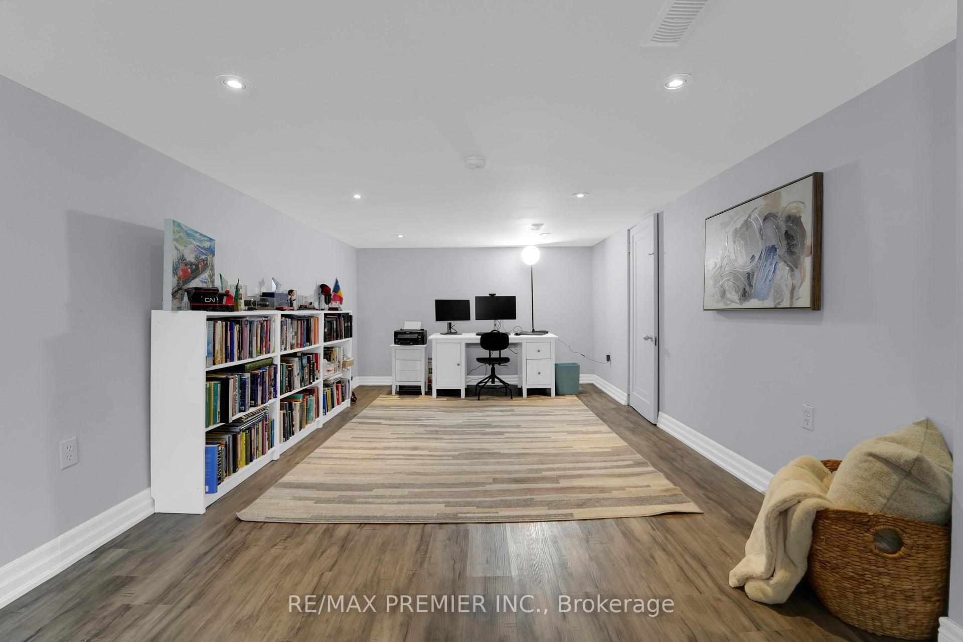 Photo 30 of 12 Burns Place, Hamilton, Raleigh — HOMEH
