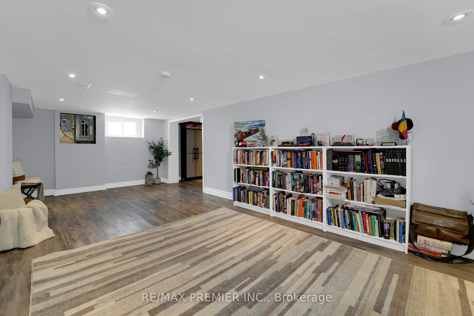 Photo 32 of 12 Burns Place, Hamilton, Raleigh — HOMEH