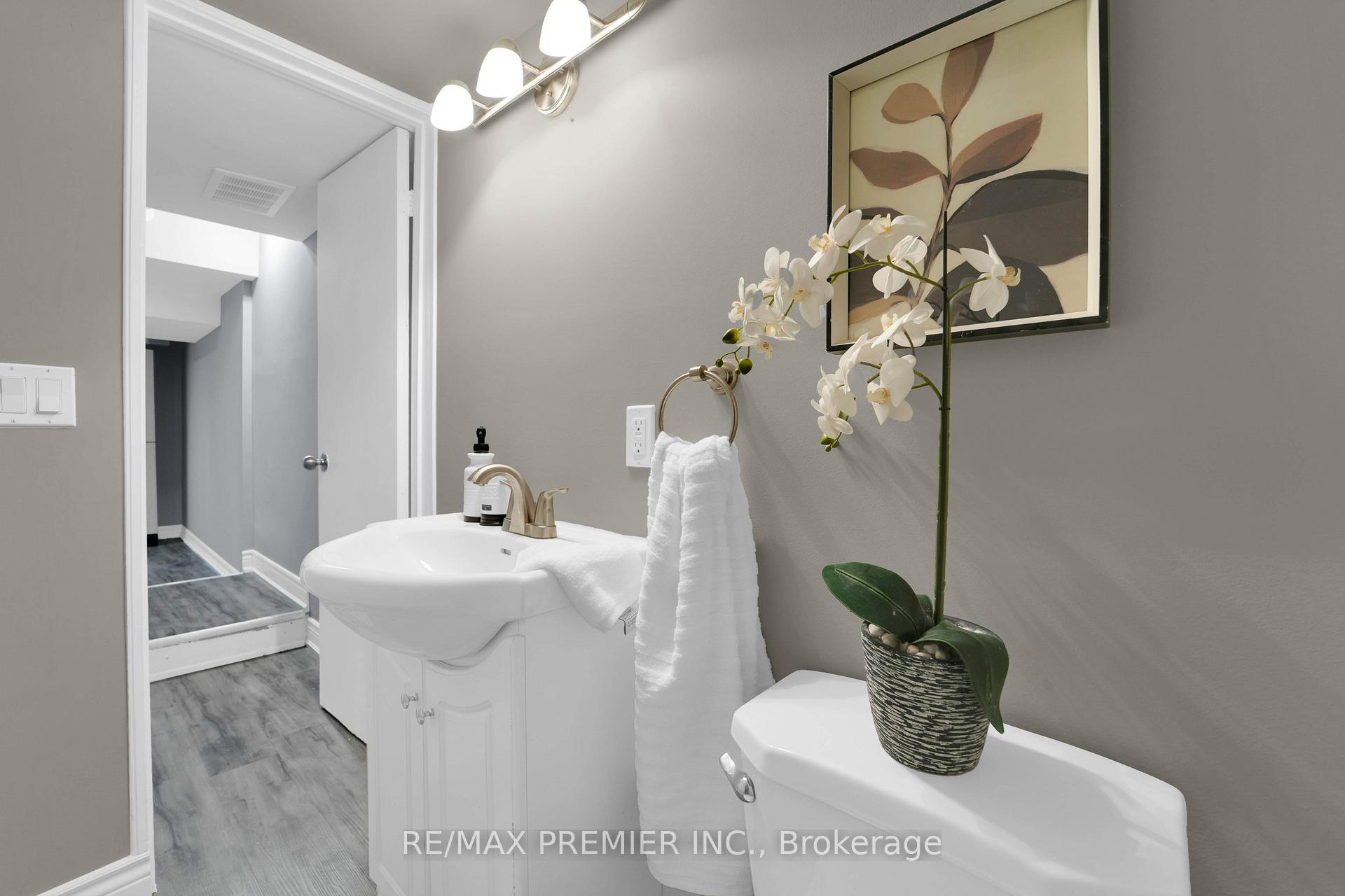 Photo 31 of 12 Burns Place, Hamilton, Raleigh — HOMEH
