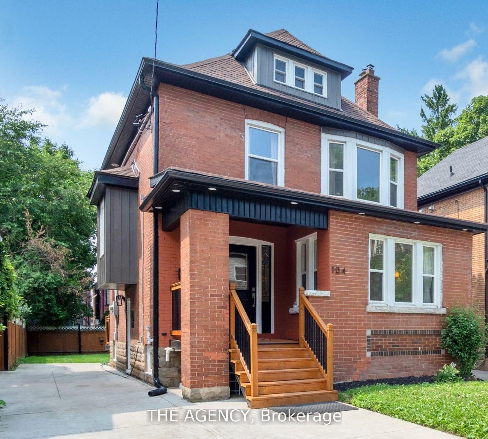 Front of 104 Fairholt Road S