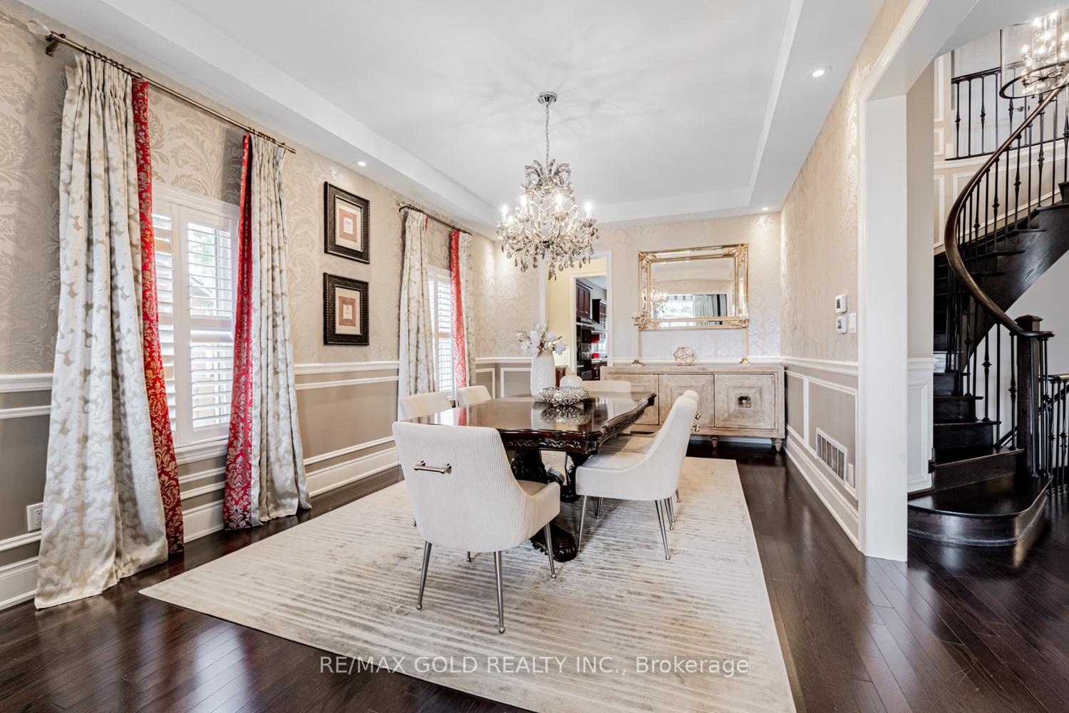 Photo 6 of 54 Viewmount Crescent, Brampton, Snelgrove — HOMEH