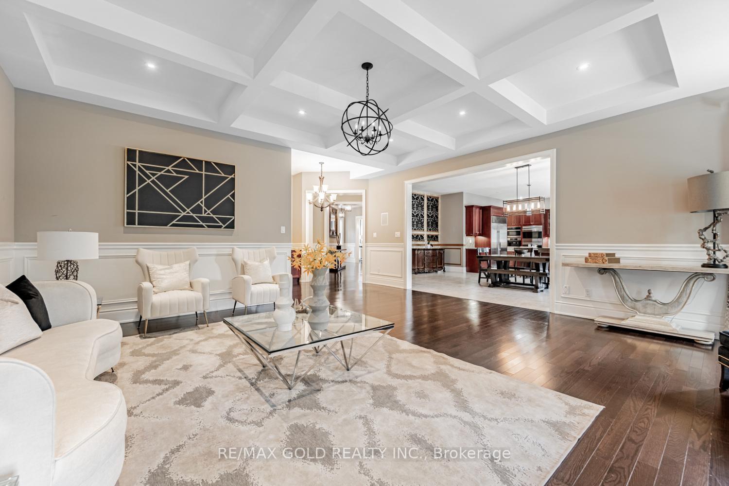 Photo 12 of 54 Viewmount Crescent, Brampton, Snelgrove — HOMEH