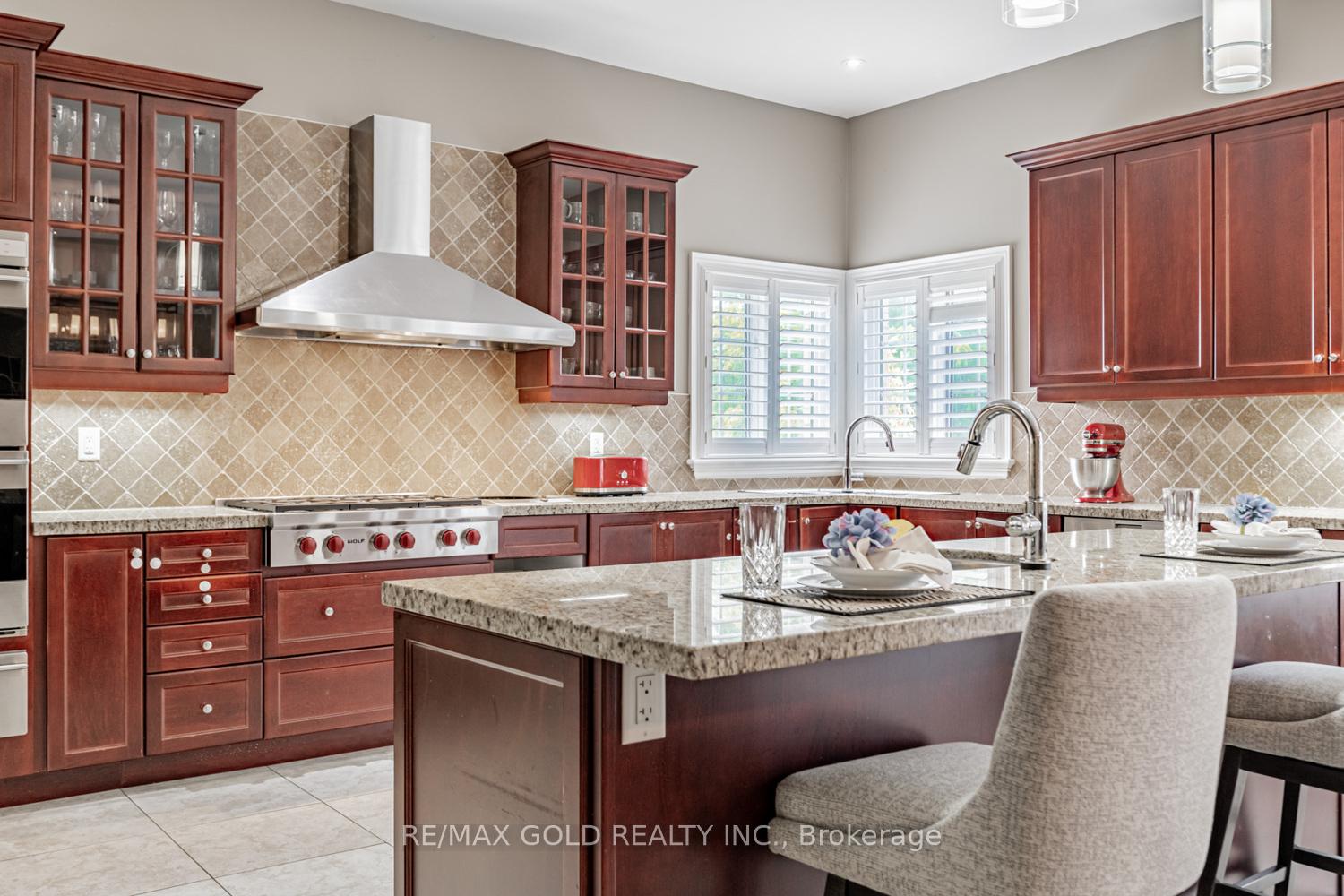 Photo 15 of 54 Viewmount Crescent, Brampton, Snelgrove — HOMEH