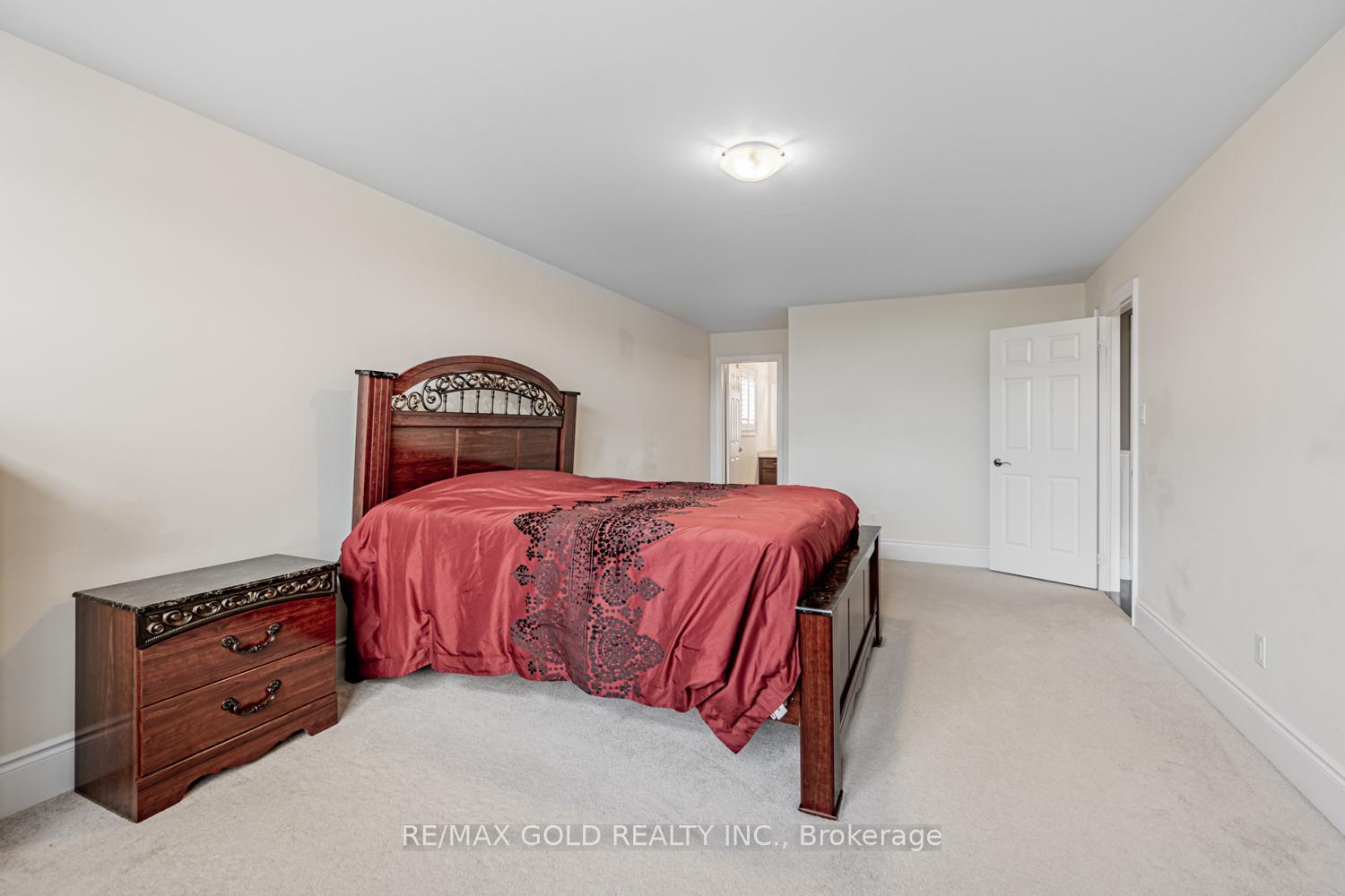 Photo 27 of 54 Viewmount Crescent, Brampton, Snelgrove — HOMEH