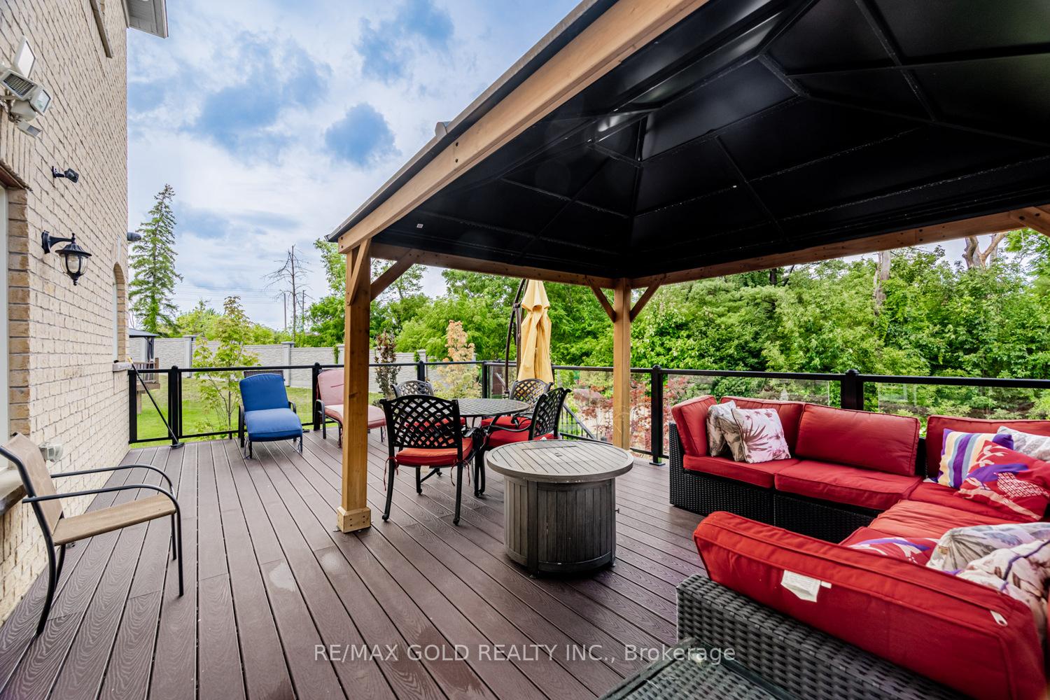 Photo 42 of 54 Viewmount Crescent, Brampton, Snelgrove — HOMEH