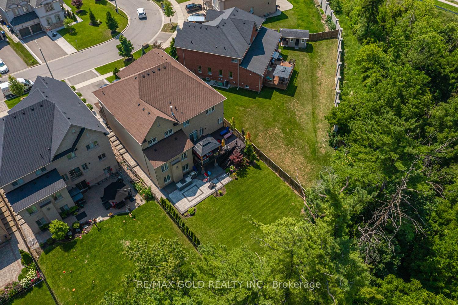 Photo 46 of 54 Viewmount Crescent, Brampton, Snelgrove — HOMEH