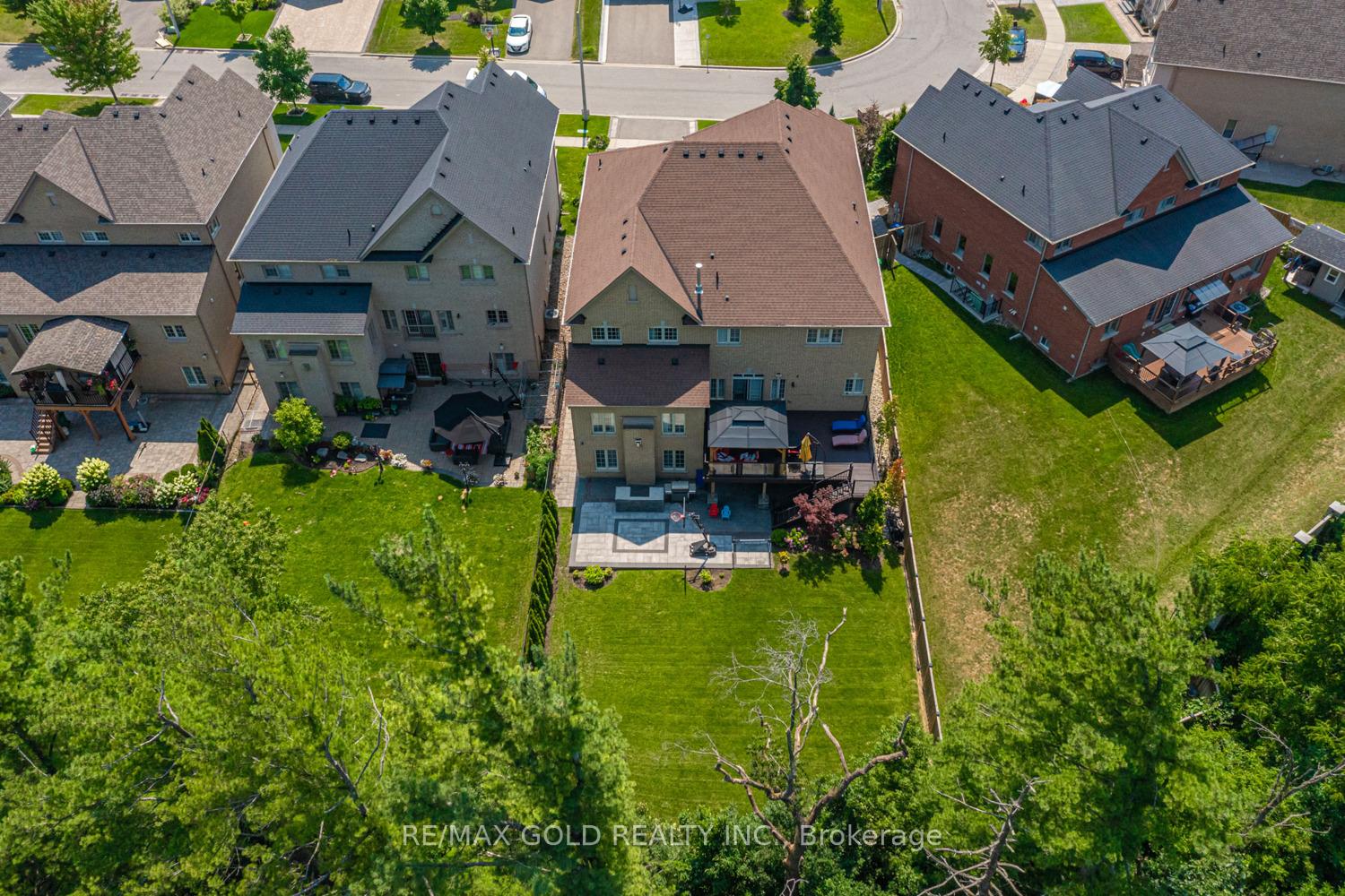 Photo 41 of 54 Viewmount Crescent, Brampton, Snelgrove — HOMEH