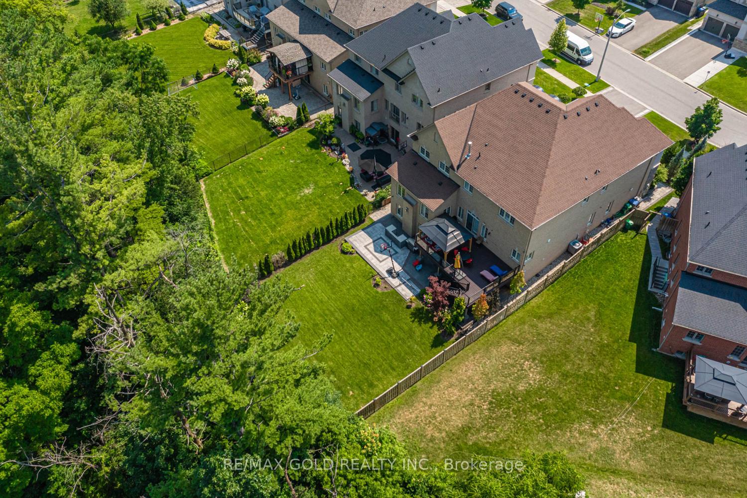 Photo 43 of 54 Viewmount Crescent, Brampton, Snelgrove — HOMEH