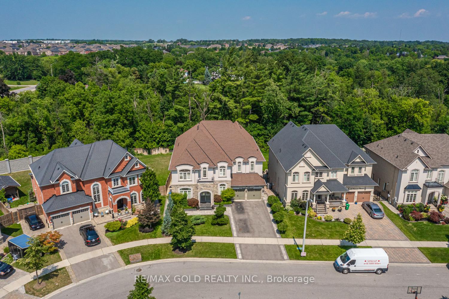 Photo 44 of 54 Viewmount Crescent, Brampton, Snelgrove — HOMEH