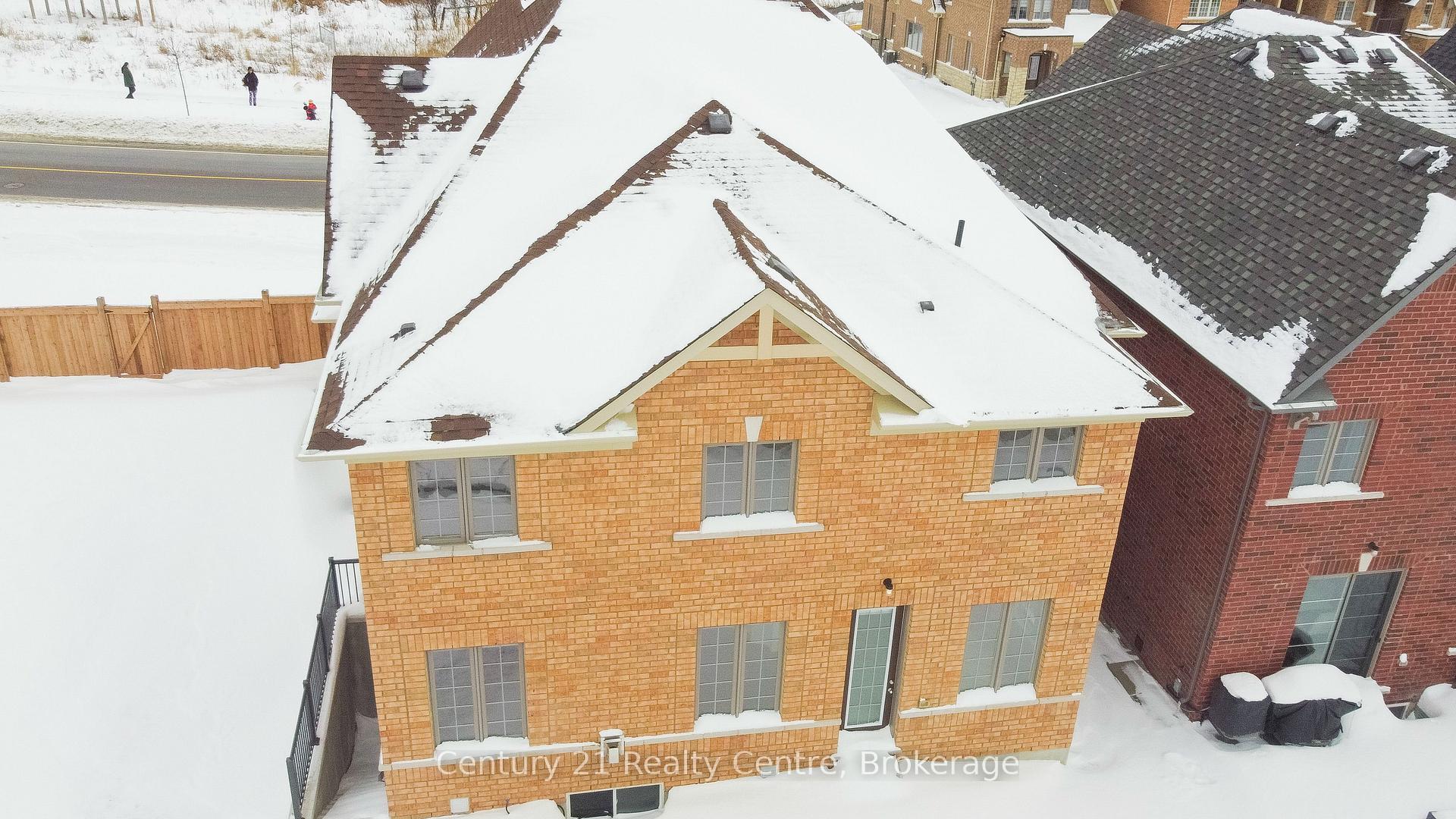 Photo 5 of 280 Windfields Farm Dr W, Oshawa, Windfields — HOMEH
