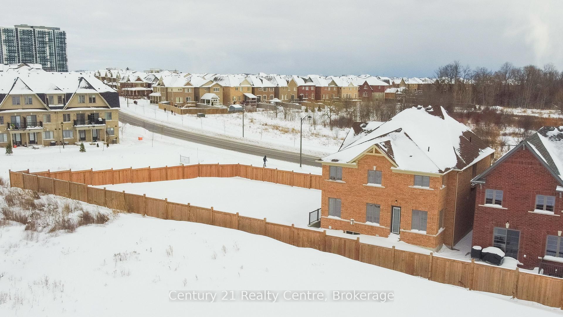 Photo 4 of 280 Windfields Farm Dr W, Oshawa, Windfields — HOMEH
